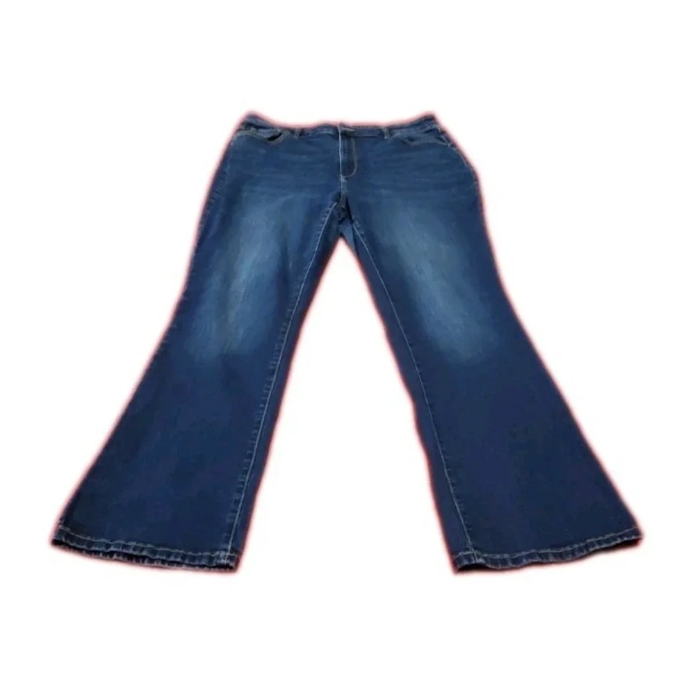 Sonoma Goods for Life women Blue Jeans‎ Curvy Bootcut Size 18 Pockets Zip Button
